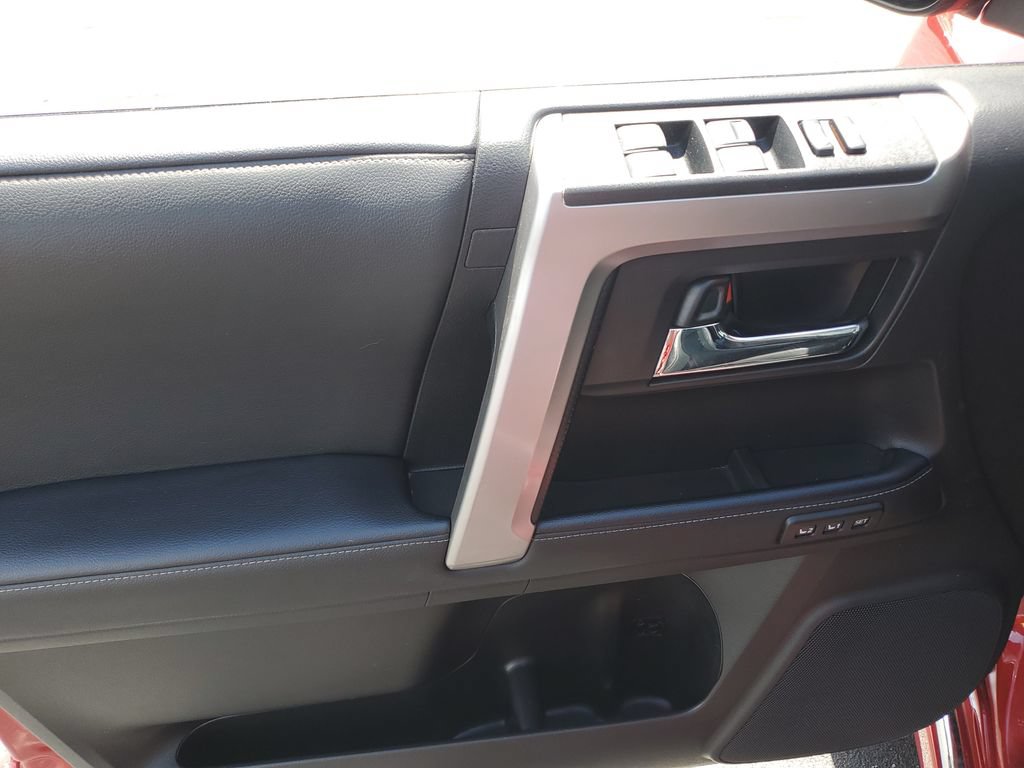 Used 2024 Toyota 4Runner Limited AWD/4WD image 20