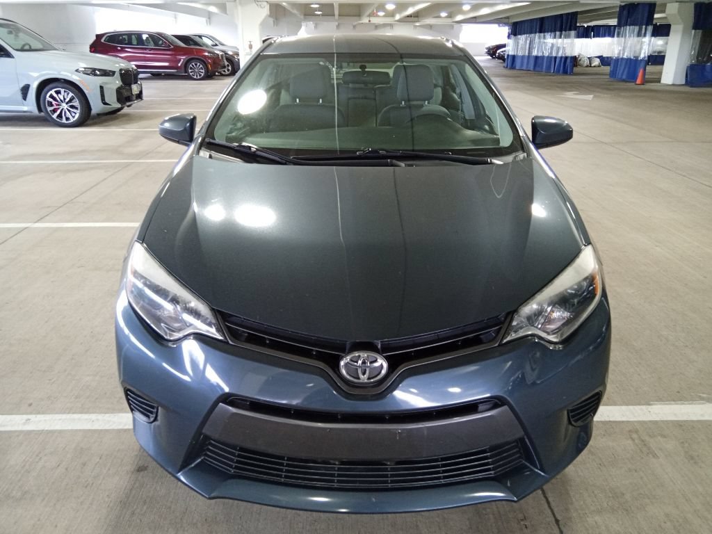 Used 2016 Toyota Corolla LE FWD image 2