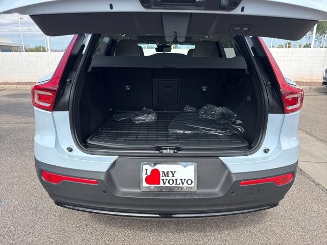 New 2026 Volvo XC40 B5 Ultra w/ Climate Package AWD/4WD image 7