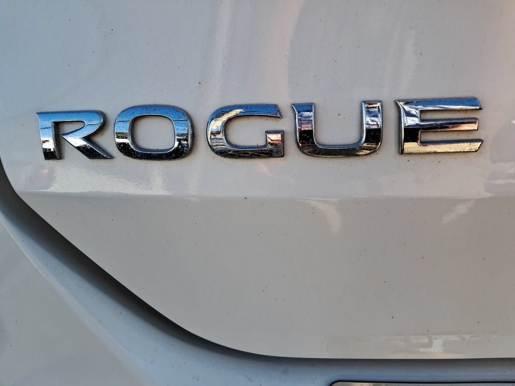 Used 2014 Nissan Rogue SV w/ SV Premium Package AWD/4WD image 10
