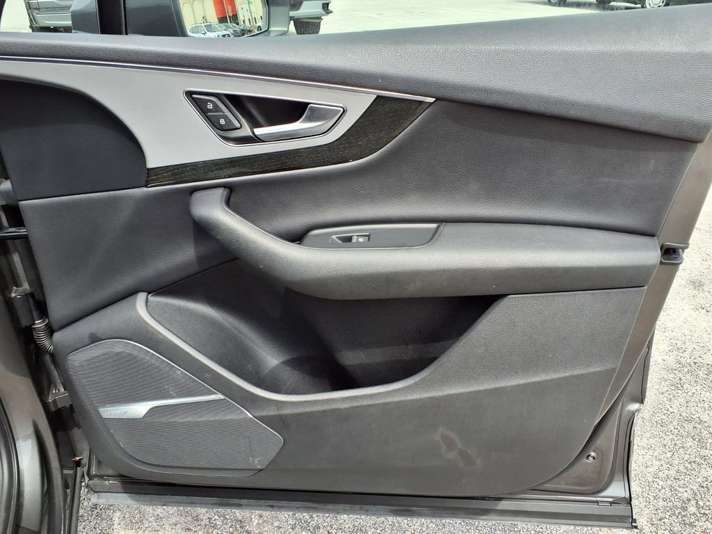 Used 2019 Audi Q7 2.0T Premium Plus w/ Premium Plus Package image 14