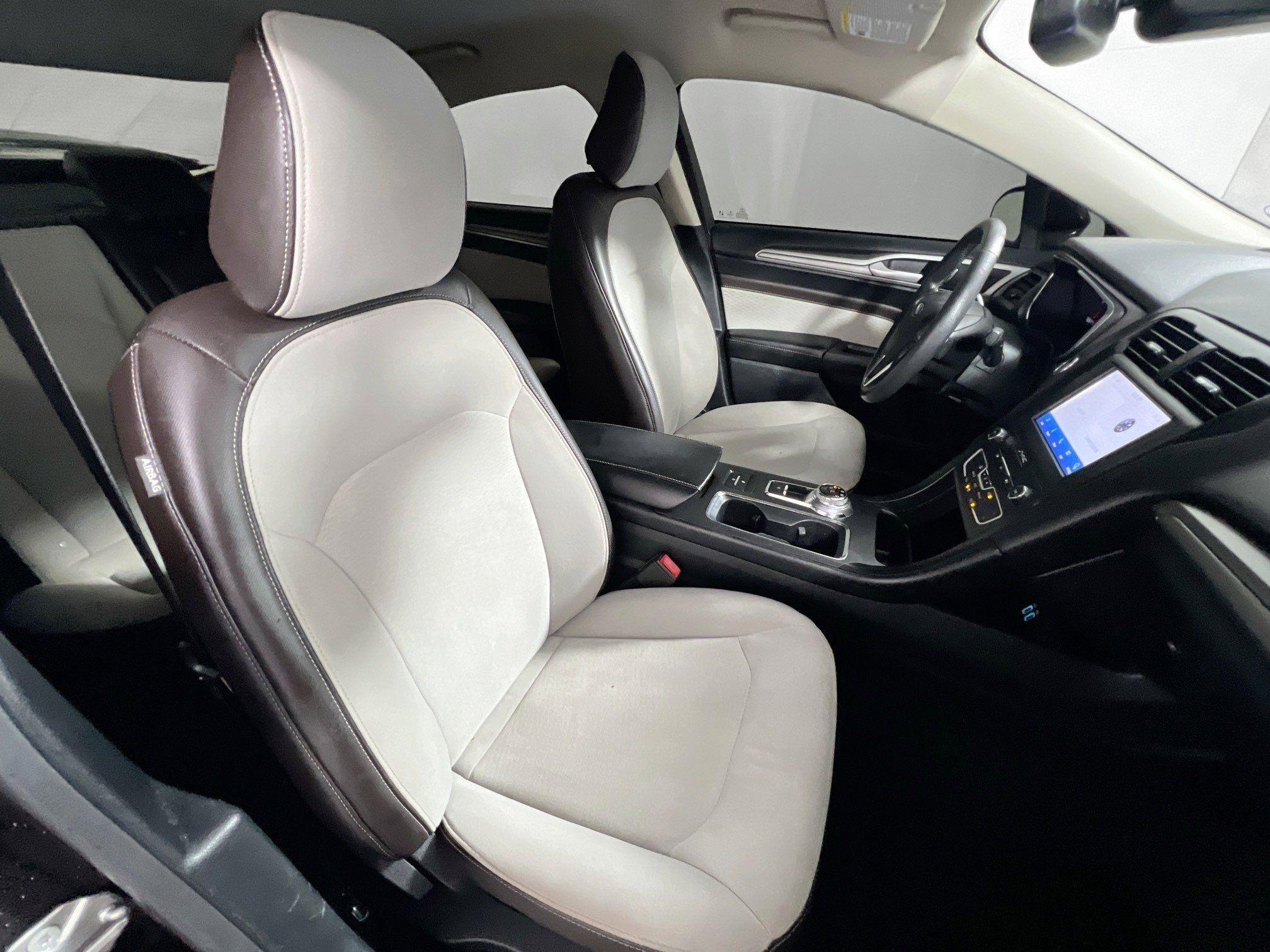 Used 2020 Ford Fusion SE w/ Equipment Group 151A image 31