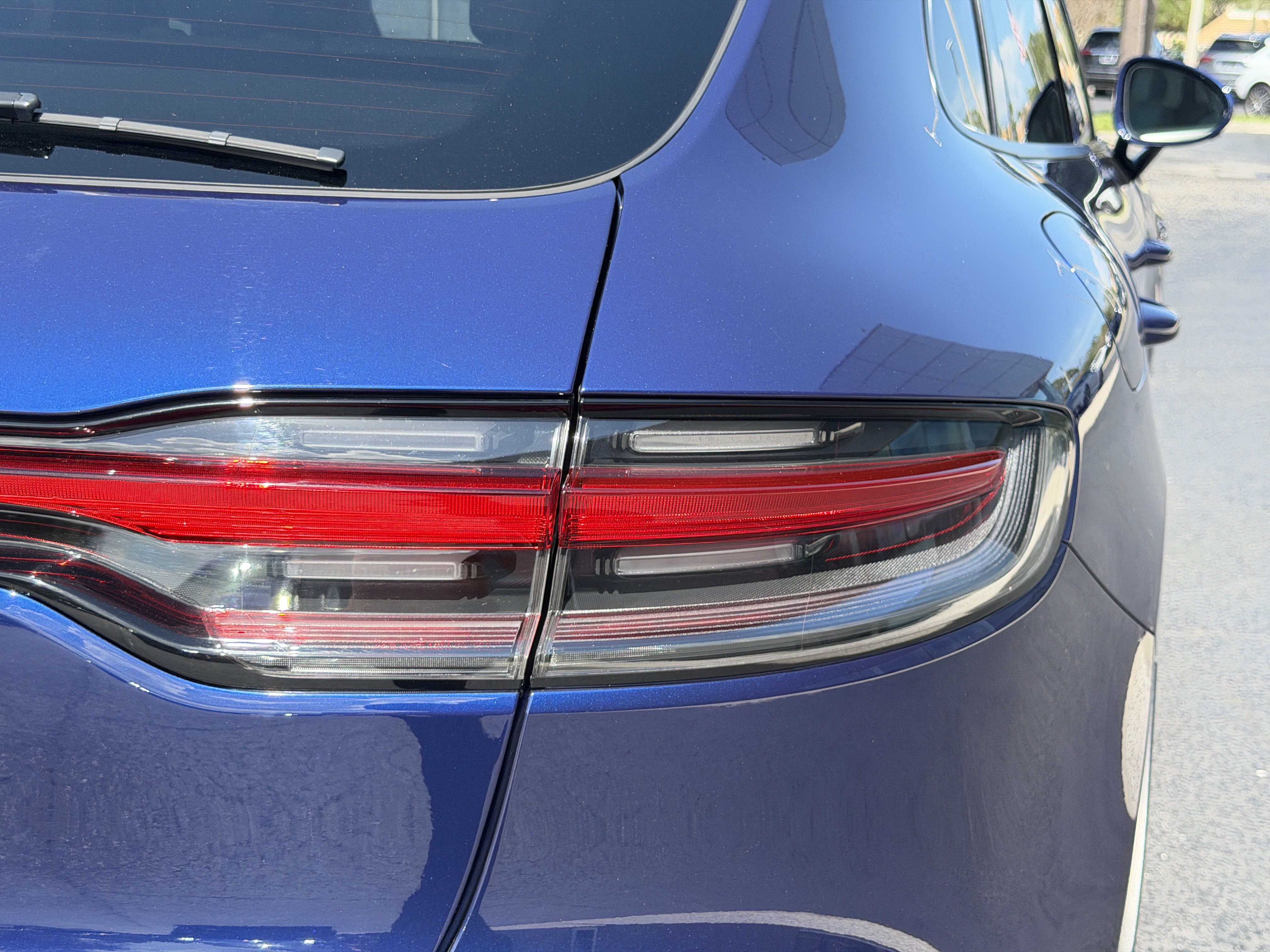 Certified 2023 Porsche Macan AWD/4WD image 16