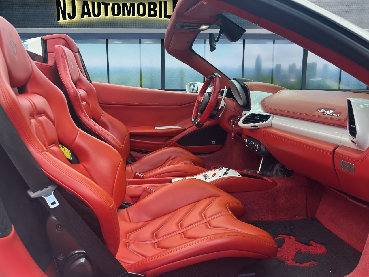 Used 2013 Ferrari 458 Spider 2dr Conv image 18