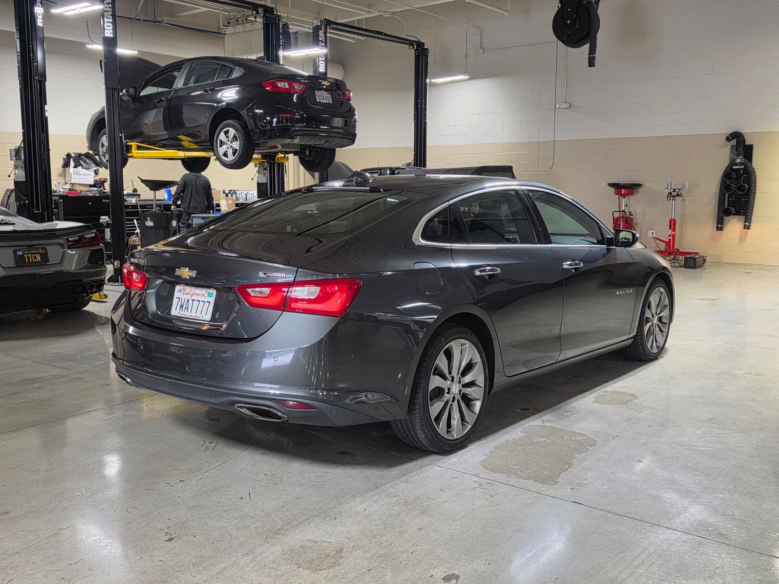 Used 2017 Chevrolet Malibu Premier w/ Premier Sun and Wheel Package FWD image 7