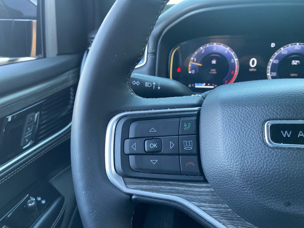 Used 2024 Jeep Wagoneer L Series II w/ Flexible Seating Group image 14