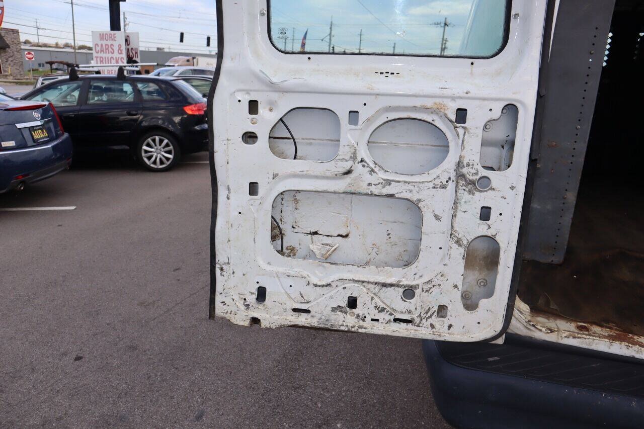 Used 2013 Ford E-250 and Econoline 250 w/ Commercial Cargo Van Pkg RWD image 30