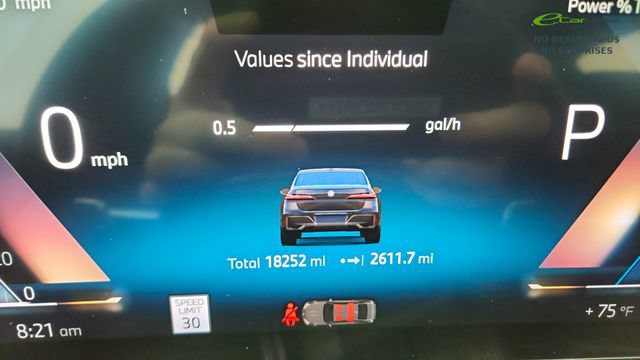 Used 2023 BMW 740i w/ Parking Assistance Package RWD image 38