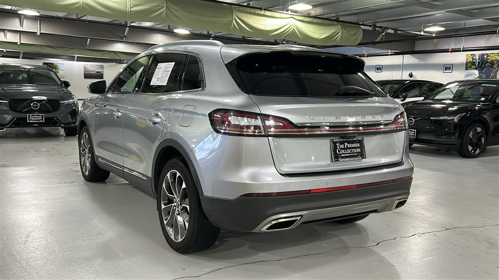 Used 2023 Lincoln Nautilus Reserve AWD/4WD image 6