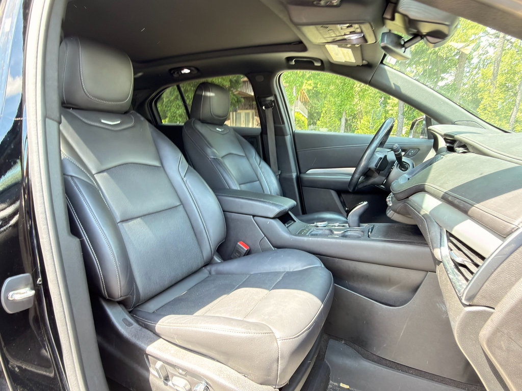 Used 2021 Cadillac XT4 Premium Luxury FWD image 13