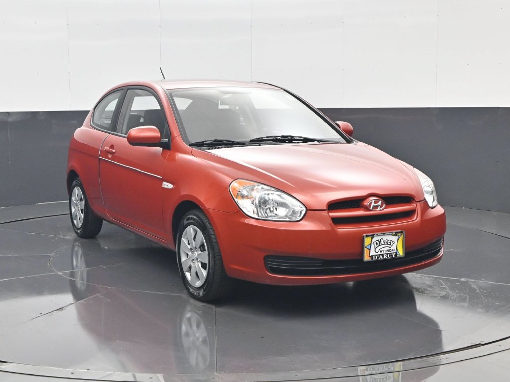 Used 2010 Hyundai Accent GS FWD image 4