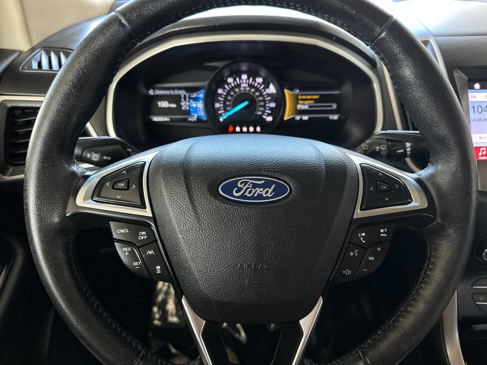 Used 2019 Ford Edge SEL FWD image 22