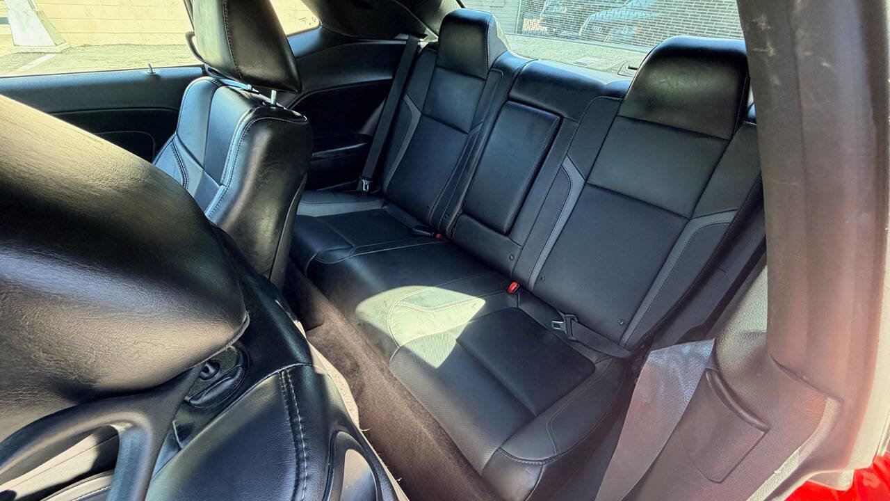 Used 2018 Dodge Challenger R/T Plus image 23