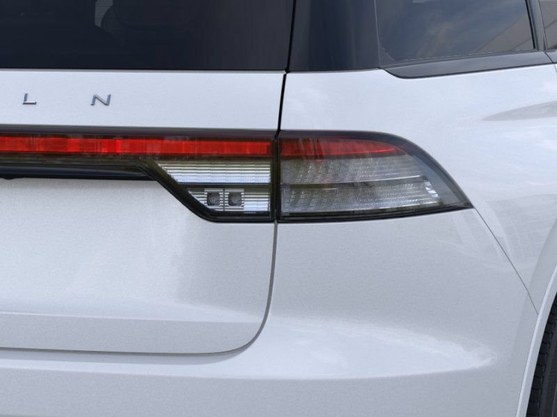 New 2026 Lincoln Aviator 2WD w/ Jet Appearance Package image 22