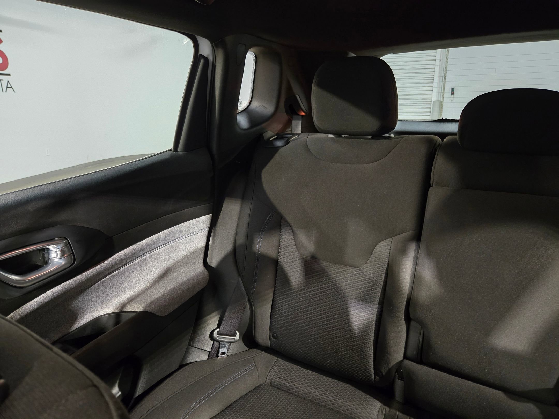 Used 2025 Jeep Compass Sport image 12