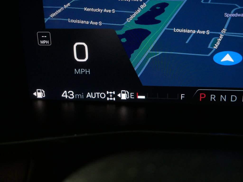 Used 2023 GMC Canyon Denali image 30