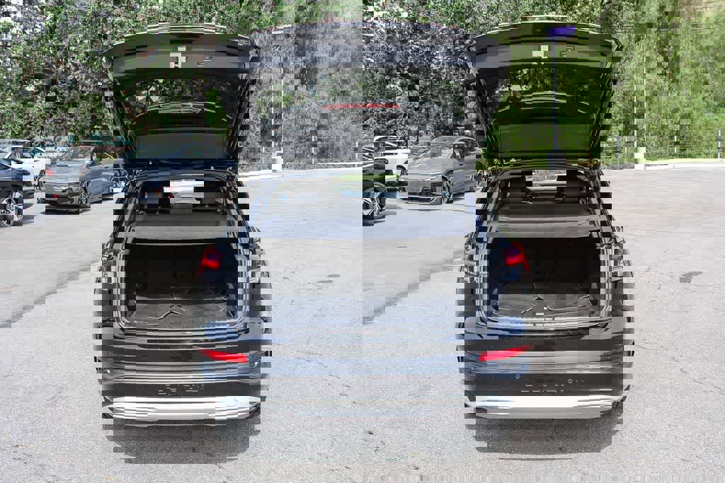 Used 2023 Audi Q4 e-tron Premium Plus w/ Premium Plus image 26