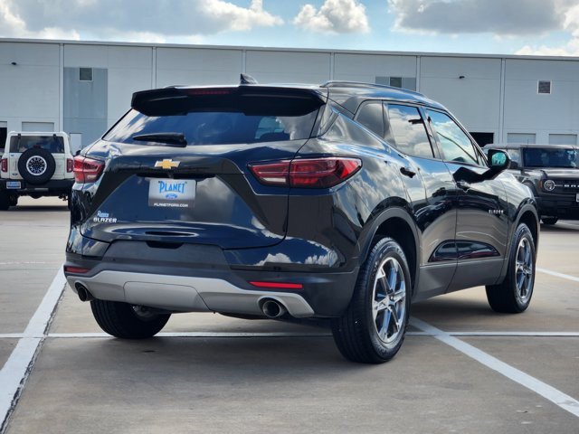 Used 2024 Chevrolet Blazer LT w/ Convenience Package FWD image 5