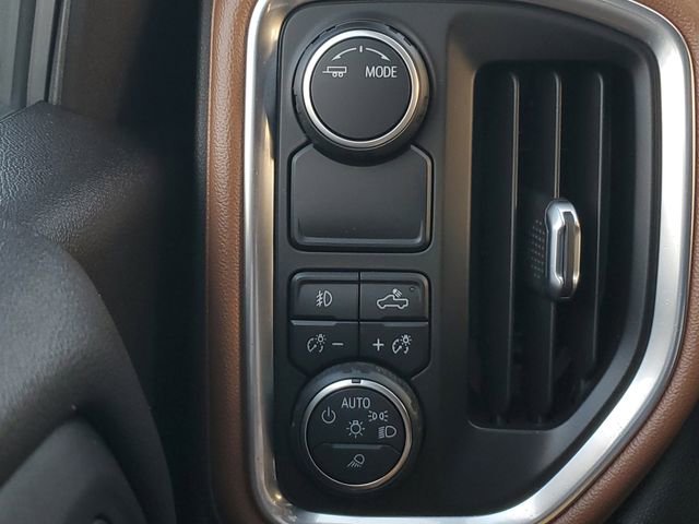 Used 2020 Chevrolet Silverado 1500 High Country w/ Technology Package image 37