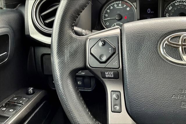 Used 2019 Toyota Tacoma TRD Off-Road AWD/4WD image 13