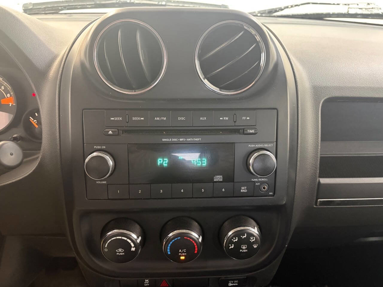 Used 2014 Jeep Patriot Sport FWD image 15