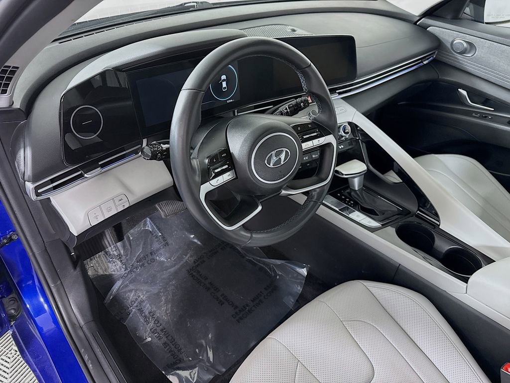 Certified 2023 Hyundai Elantra Limited image 18