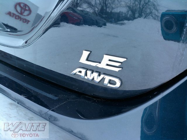 Used 2021 Toyota Camry LE image 8