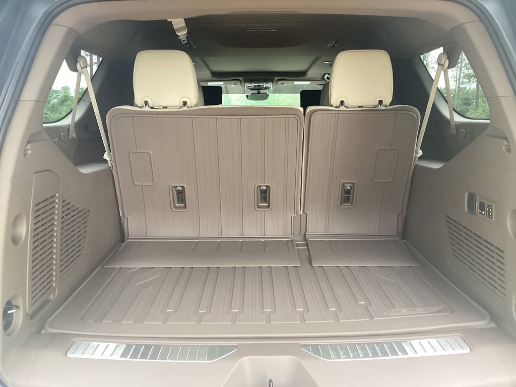 New 2026 GMC Yukon XL Denali w/ Denali Reserve Package RWD image 18