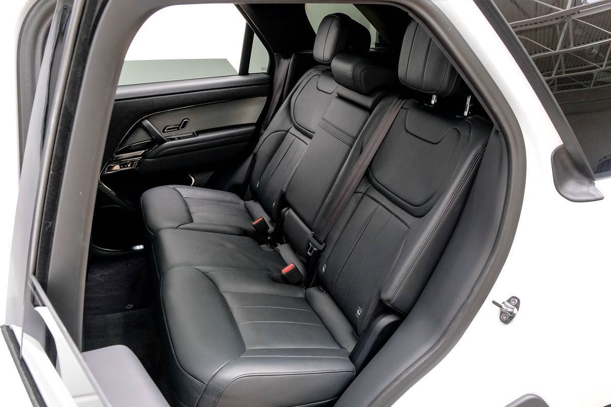 Used 2024 Land Rover Range Rover Sport Dynamic SE AWD/4WD image 35