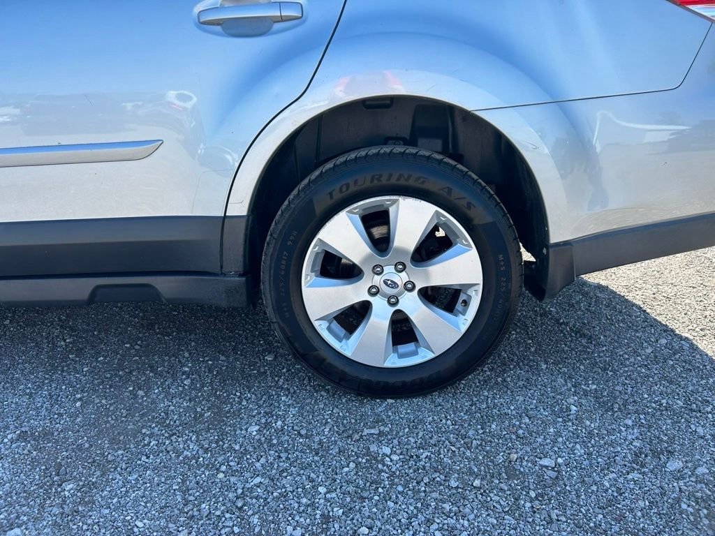 Used 2012 Subaru Outback 2.5i Limited w/ Moonroof Pkg AWD/4WD image 22