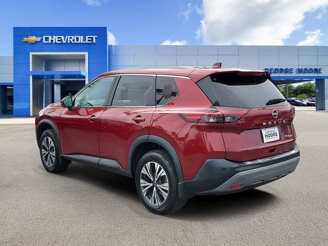 Used 2022 Nissan Rogue SV image 3
