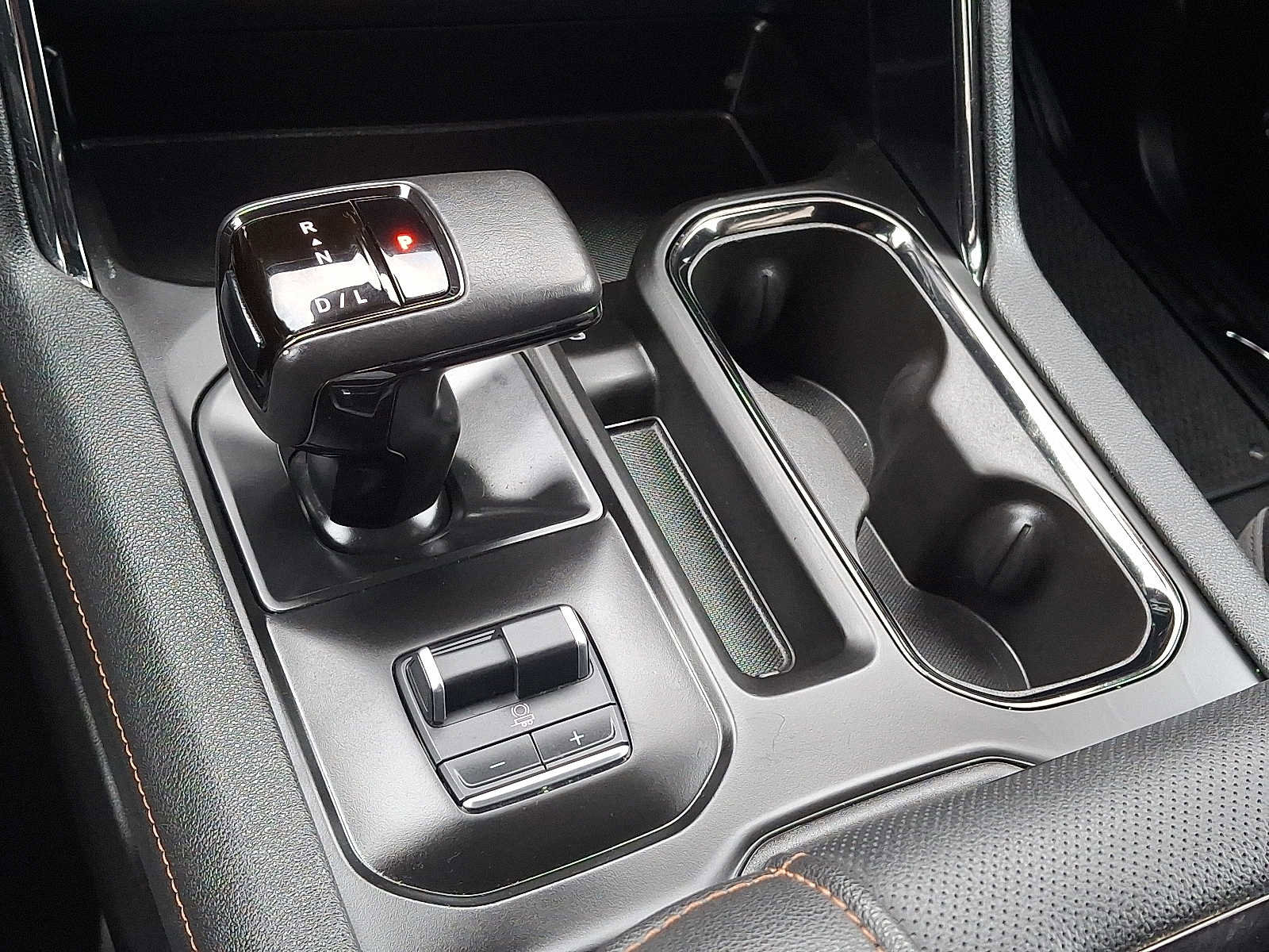 Used 2022 GMC Sierra 1500 AT4 w/ AT4 Premium Package image 15