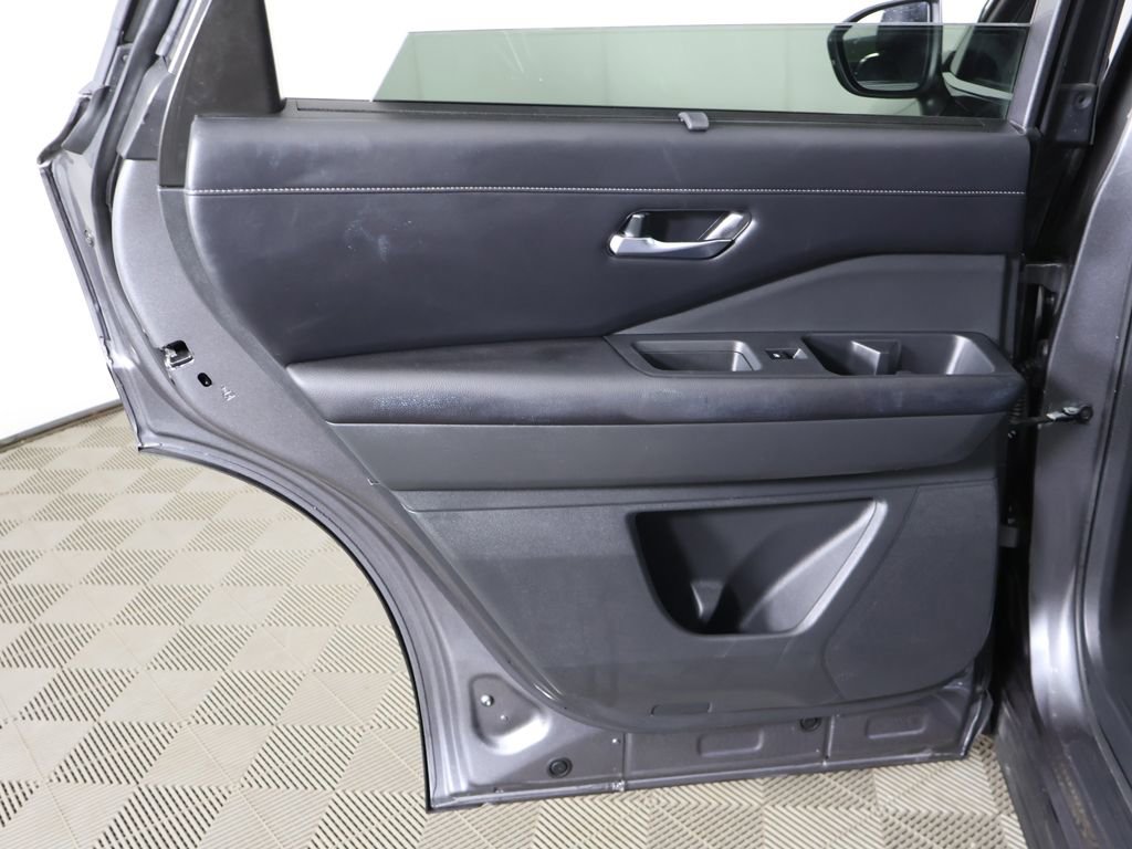 Used 2023 Nissan Pathfinder SL w/ SL Premium Package image 30