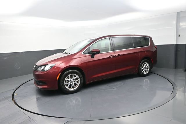 Used 2022 Chrysler Voyager LX FWD image 75