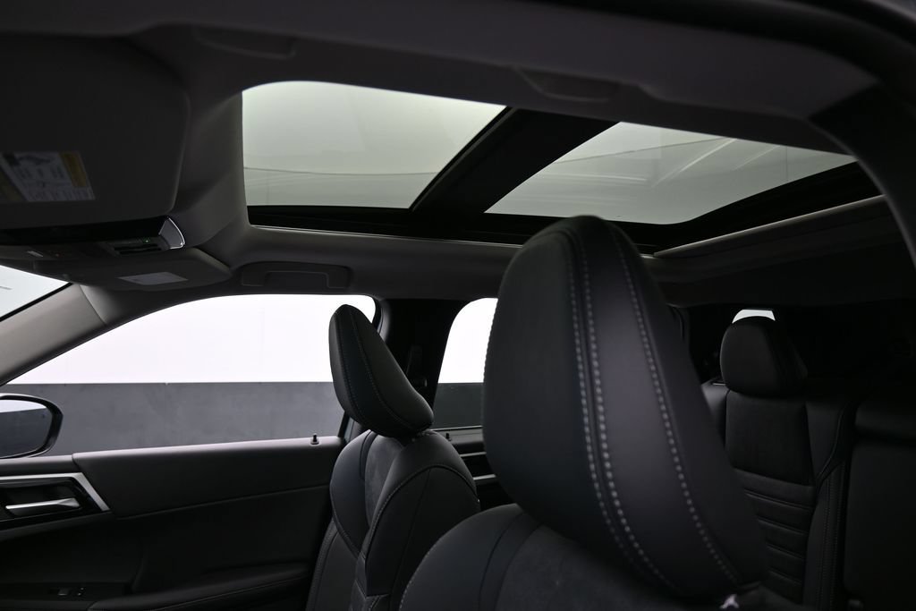 New 2026 Mitsubishi Outlander SE FWD image 11