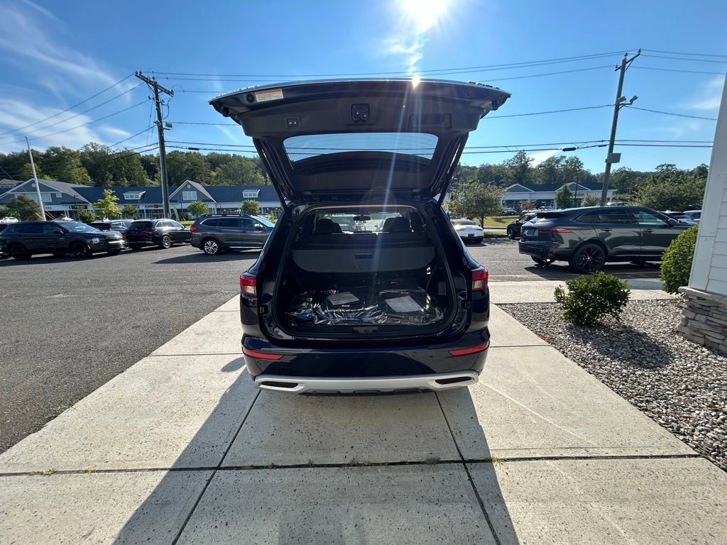 New 2025 Mitsubishi Outlander SE AWD/4WD image 42