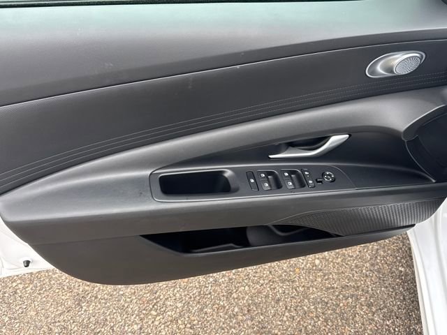 Used 2024 Hyundai Elantra SEL image 6