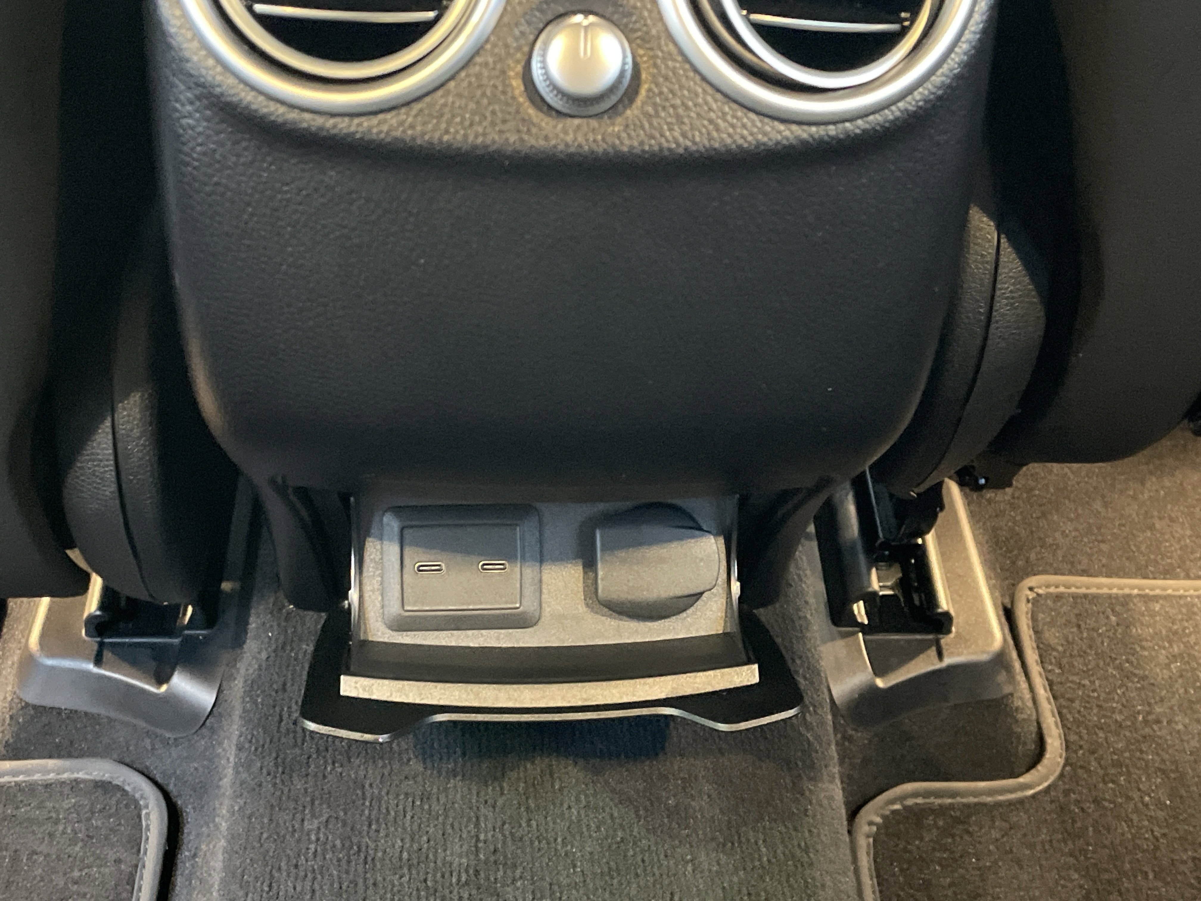 Certified 2022 Mercedes-Benz GLC 300 4MATIC w/ Driver Assistance Package image 41