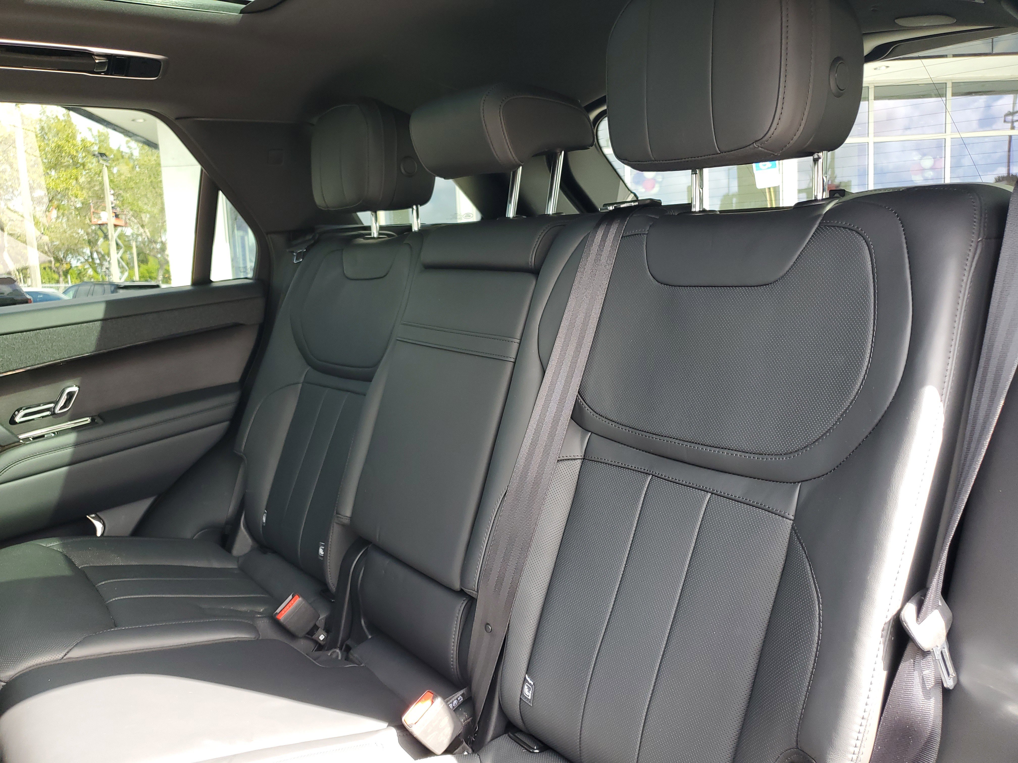 Used 2024 Land Rover Range Rover Sport Dynamic SE AWD/4WD image 13