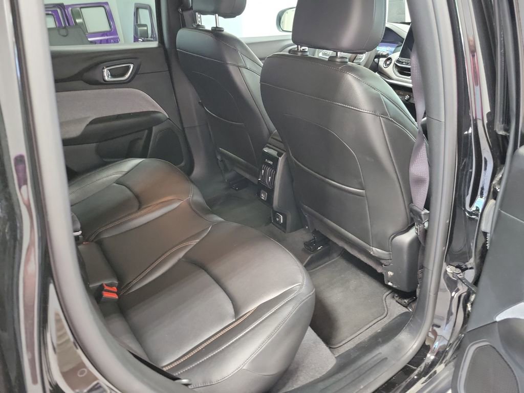 Used 2024 Jeep Compass Latitude AWD/4WD image 18