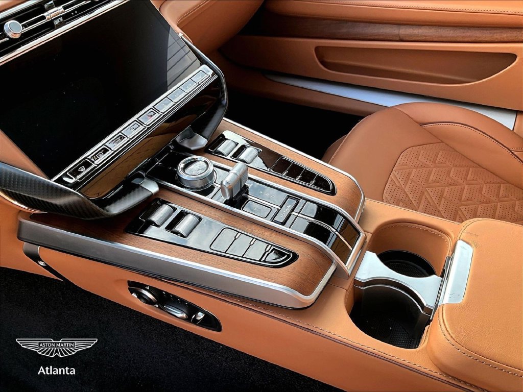 New 2026 Aston Martin Vanquish RWD image 8