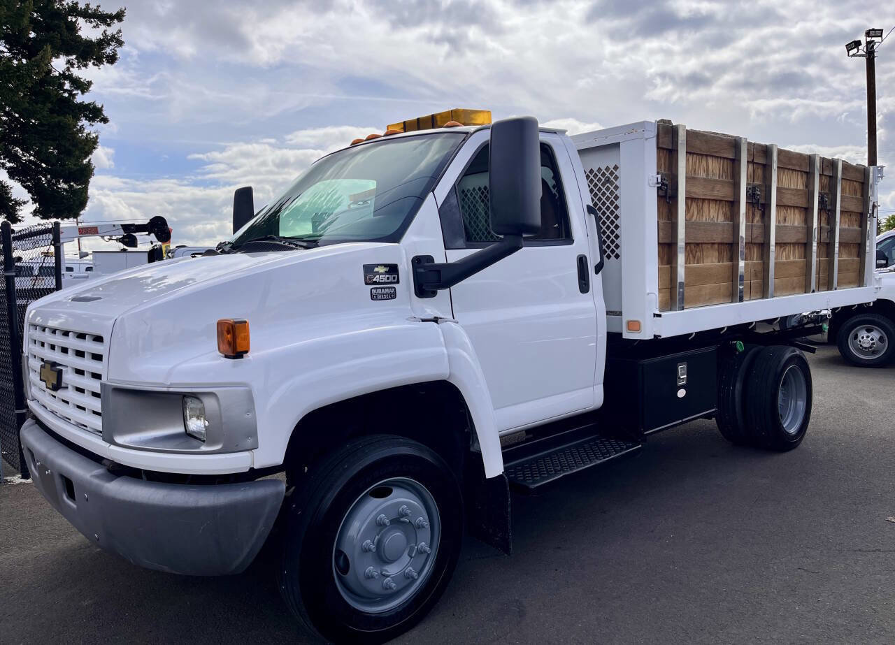 Used 2008 Chevrolet Kodiak C4500 2WD Regular Cab image 3