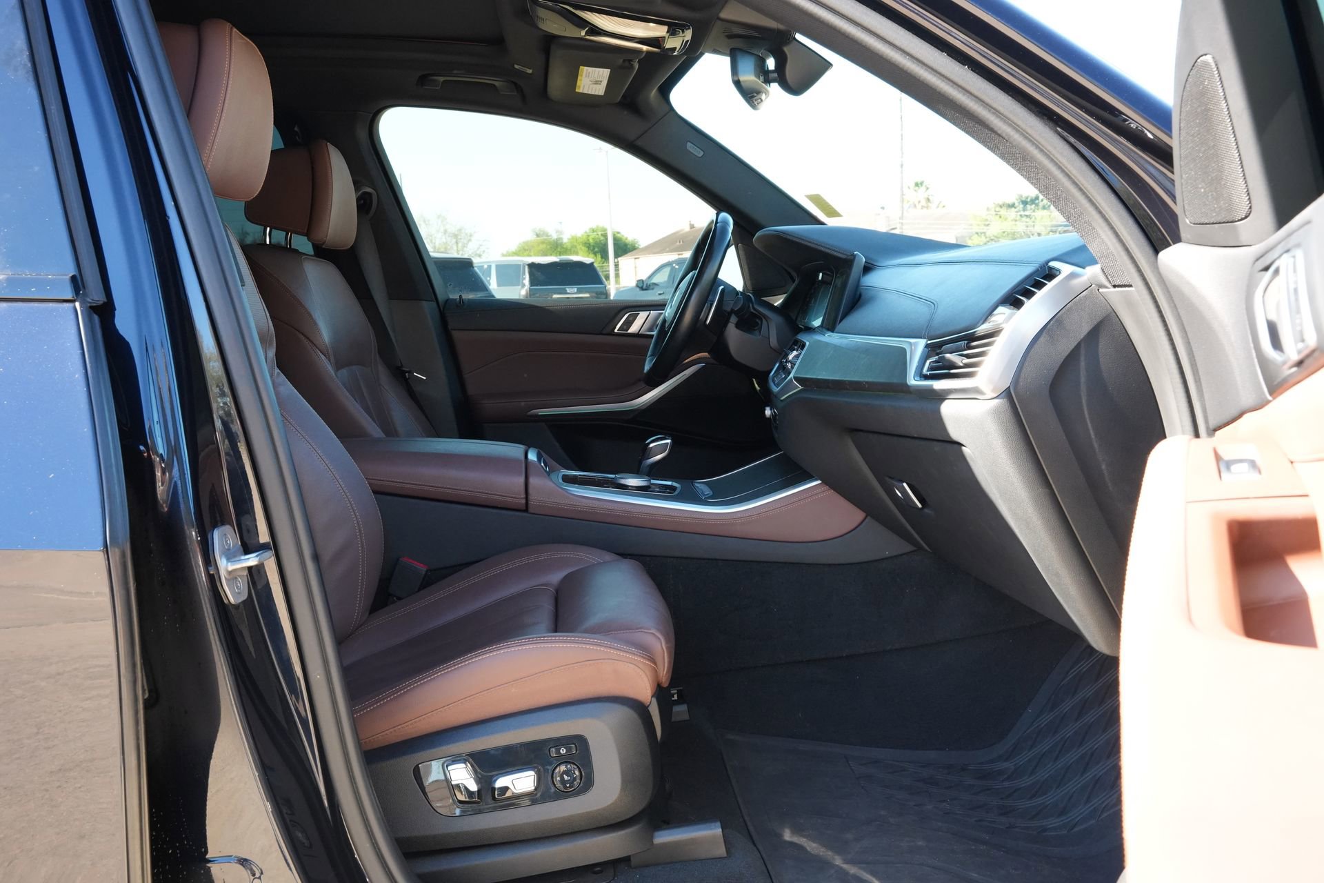 Used 2022 BMW X5 sDrive40i w/ M Sport Package RWD image 27