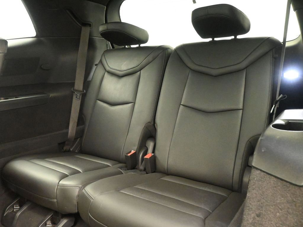 Used 2023 Cadillac XT6 Premium Luxury image 14