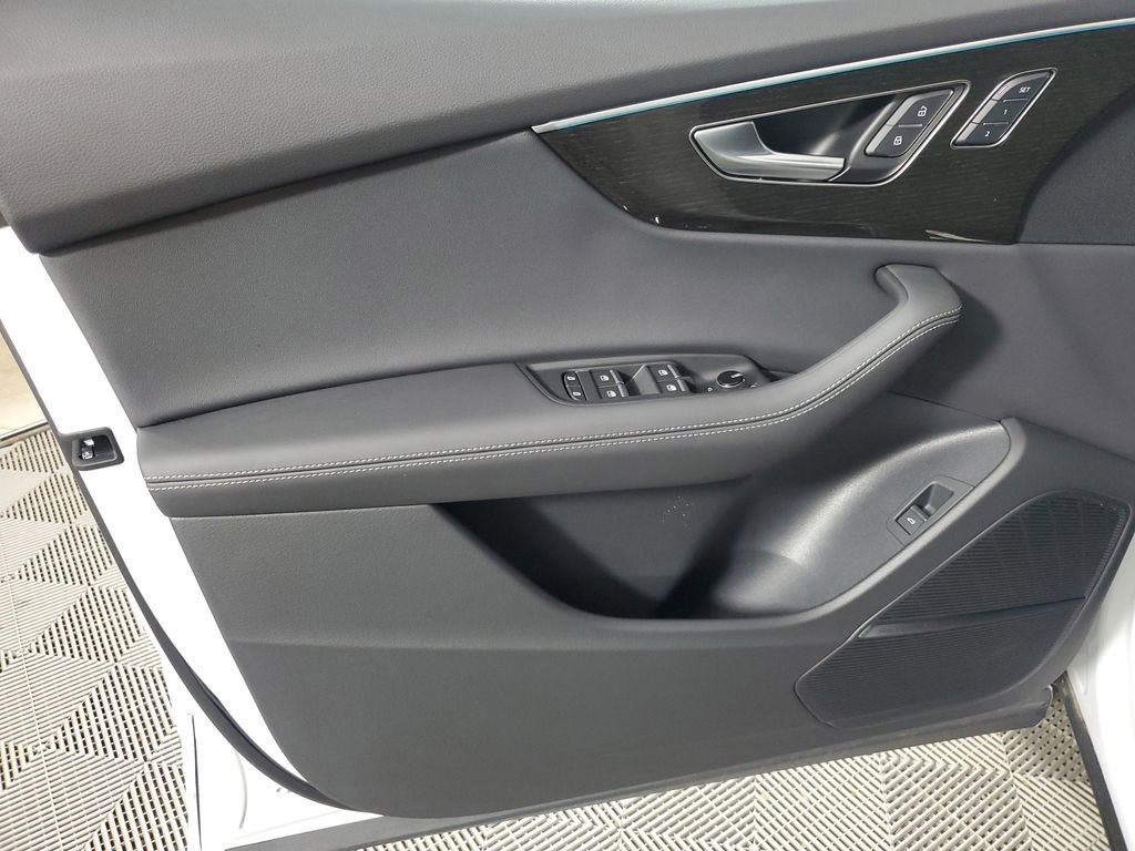 New 2026 Audi Q8 Premium Plus AWD/4WD image 19