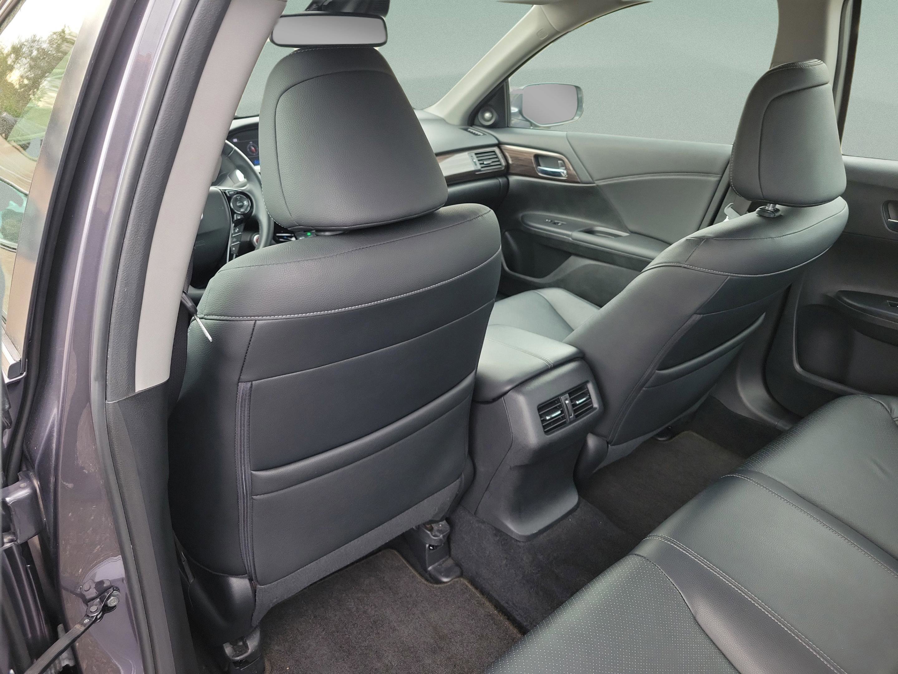 Used 2017 Honda Accord EX-L image 12