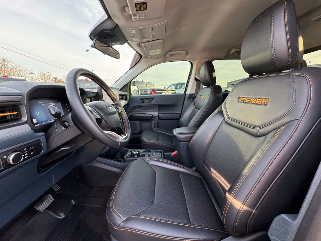 Used 2025 Ford Maverick Tremor image 16
