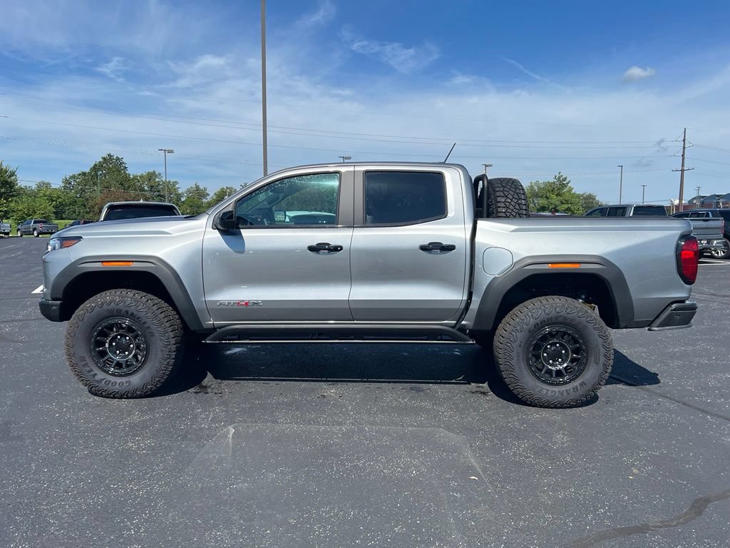 Used 2025 GMC Canyon AT4 w/ AT4X AEV Edition AWD/4WD image 3