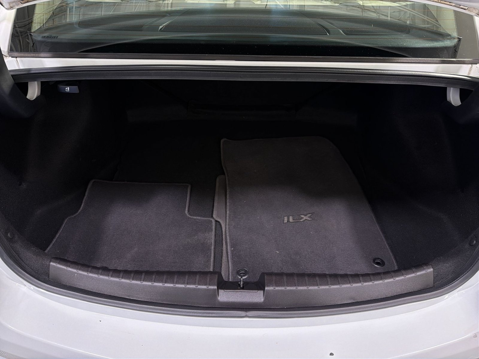 Used 2017 Acura ILX FWD image 27