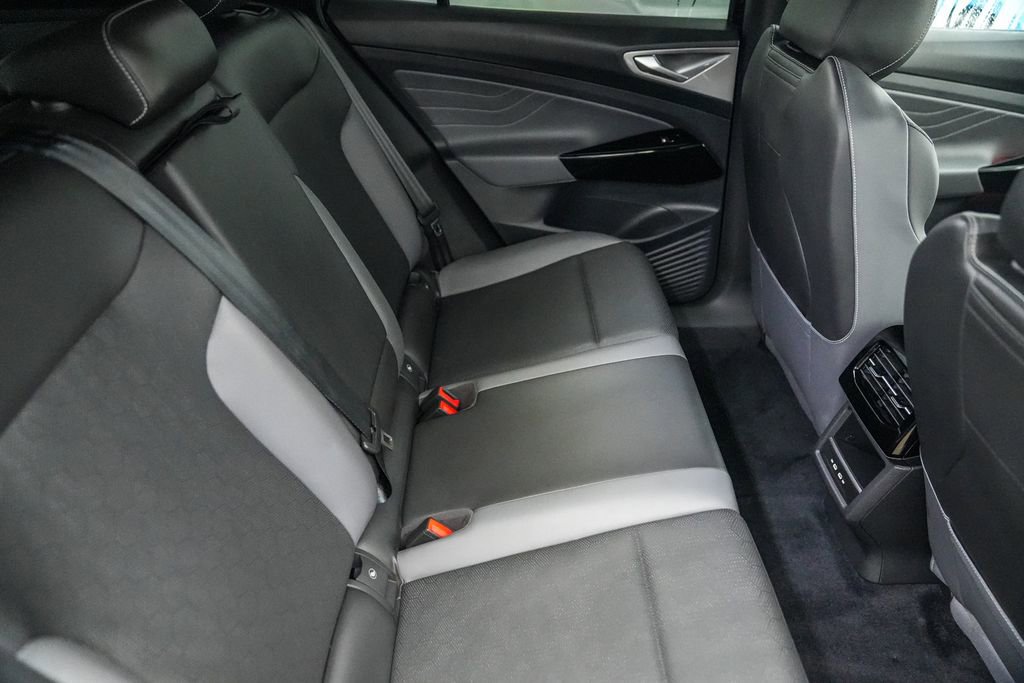 Used 2023 Volkswagen ID.4 S image 19